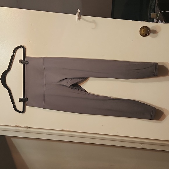 LULULEMON Rare color Titanium Align Leggings size 8 - Picture 2 of 5